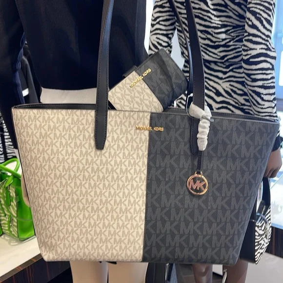 Michael Kors Jet Set Medium Two-Tone Logo Tote
&
Medium Two-Tone Logo Wallet
NWT - Picture 14 of 16